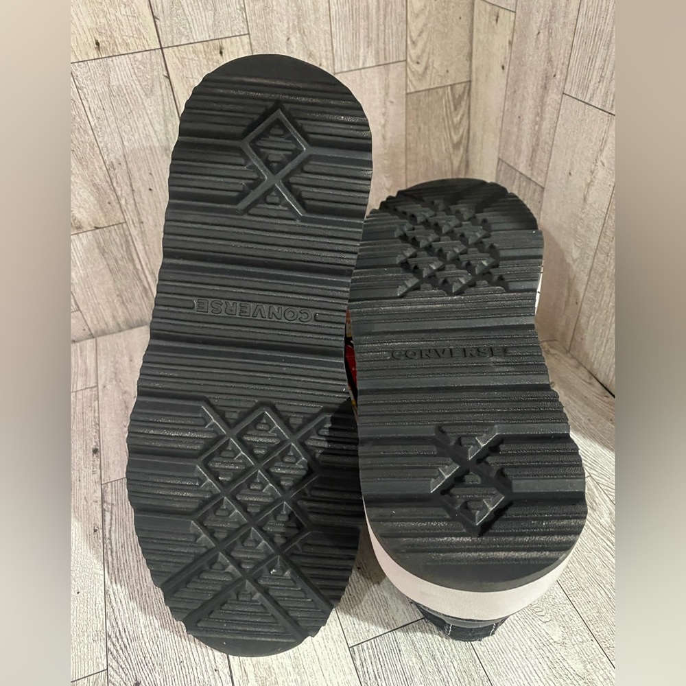 Converse - Picture 5 of 10